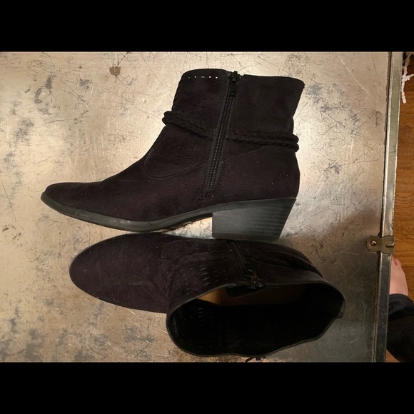 Booties - Picture 3 of 4